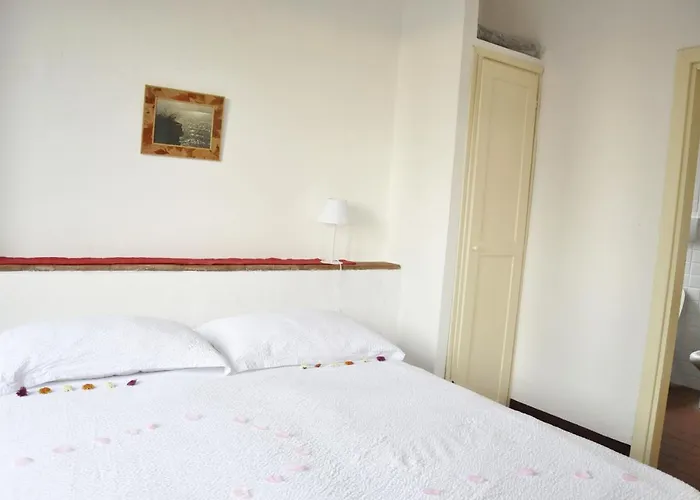 La Colombera In Toscana Farm stay Roccalbegna